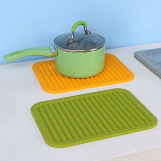 Hitzebeständige Silikonkautschuk-Untersetzermatte, Thekenmatte, Abtropfmatte mit individuellem Logo